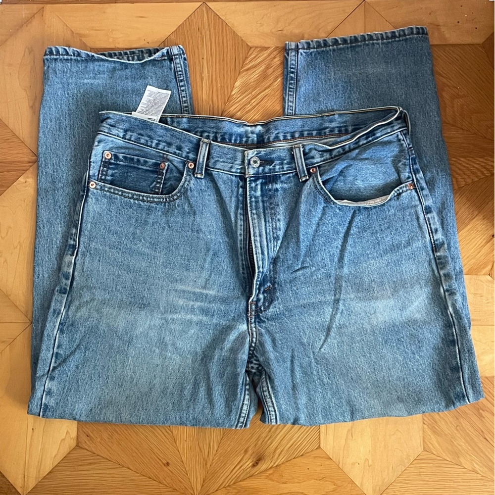 $10 SALE Levi’s 550 Light Medium Blue Denim Jeans Regular W38xL30 Distressed - Picture 2 of 8
